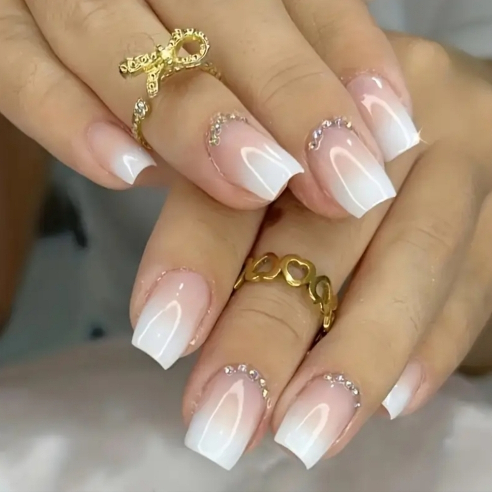 24 Pieces Fake Press On Nails